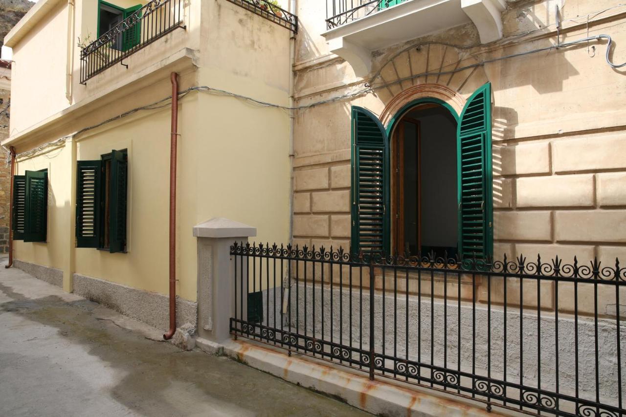 La Raja Apartman Scilla Kültér fotó